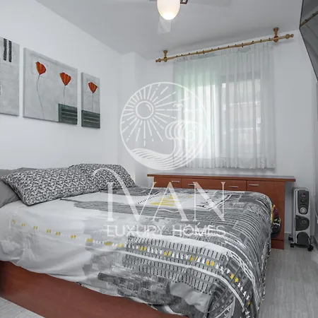 Casa Arcoiris Ivan Luxury Homes 3ªpta Norte Apartment *